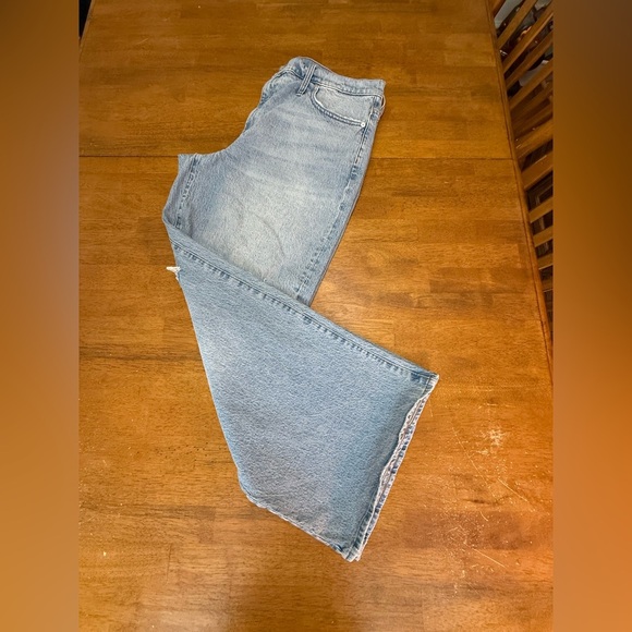 Madewell The Superwide-Leg Jean Distressed 33 - Picture 1 of 7